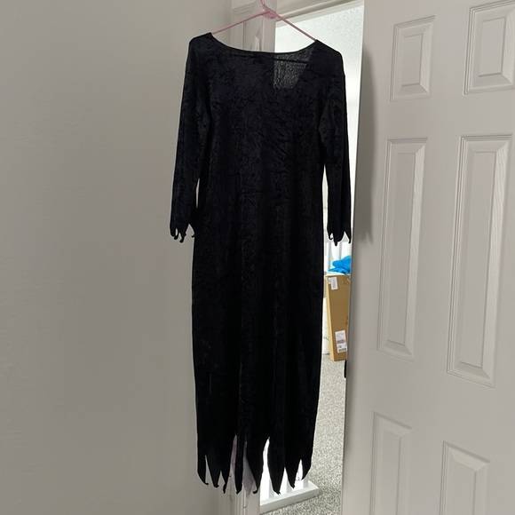 Witch Costume - Picture 4 of 4